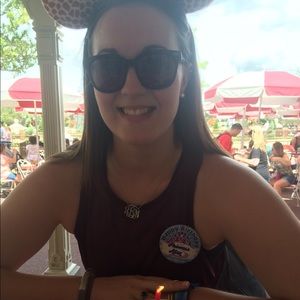 Meet your Posher, Alexandria